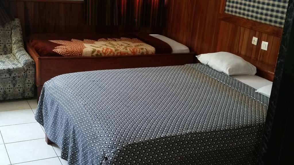 Saffana Hotel Douala Zimmer foto